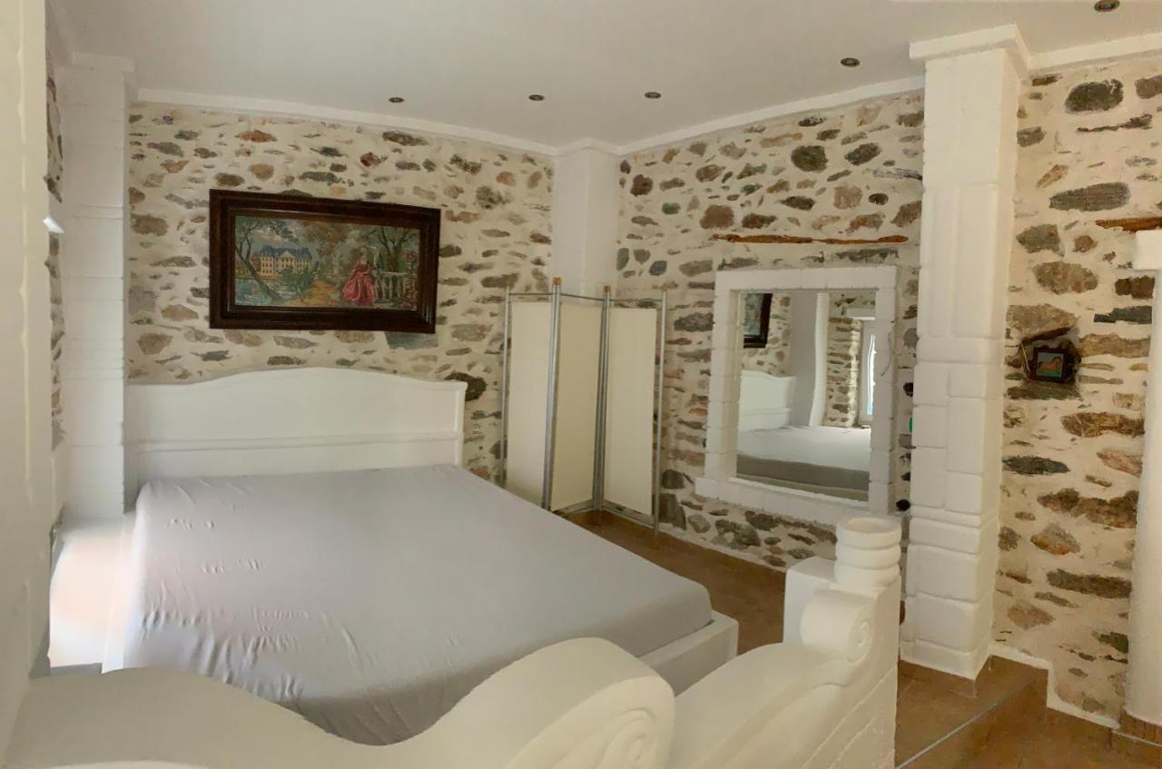 Sea&Stone Apartment Skala Sotiros Esterno foto